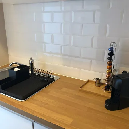 V Carre Apartment *